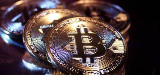 比特币交易回滚：神话还是现实？深入探讨其不可篡改的设计哲学
